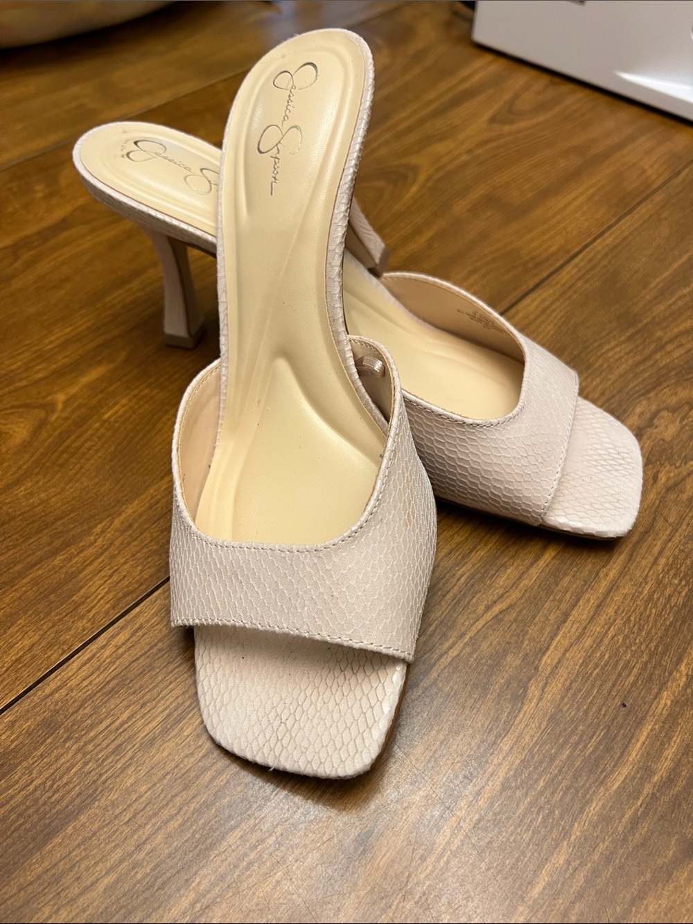 Jessica Simpson size 9.5 Nude Slide Sandals snakeskin beige open toe heels